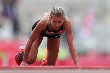 El colapso de una atleta metros antes de llegar a la meta en la Maratón de Londres