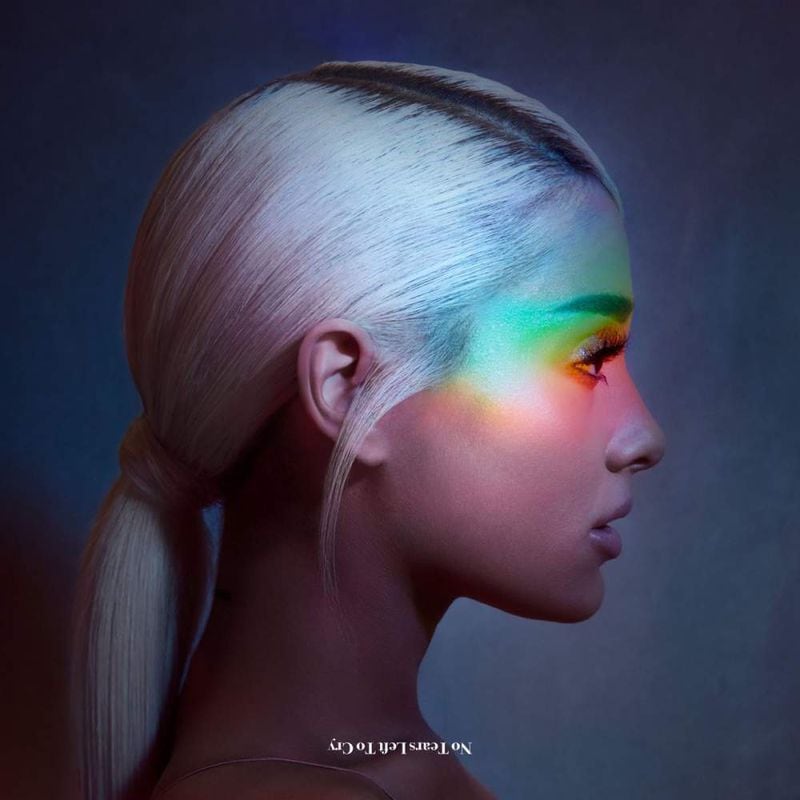 Ariana Grande estrena primer sencillo y videoclip de su nuevo disco