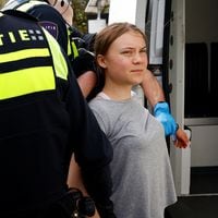 Activista climática Greta Thunberg detenida dos veces en una manifestación en La Haya