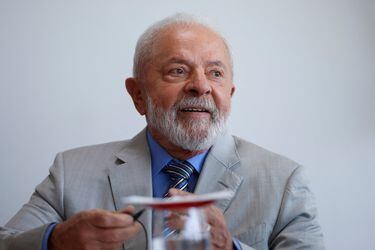 Presidente brasileño Luiz Inácio Lula da Silva se recupera de exitosa cirugía de cadera