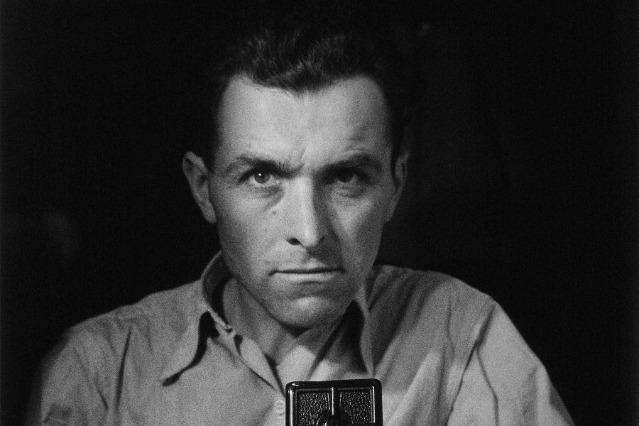 Autorretrato con Rolleiflex 1947 © Robert Doisneau