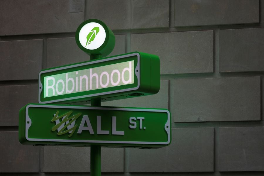 Robinhood tuvo decepcionante debut en Wall Street en una de las aperturas bursátiles más esperadas del año