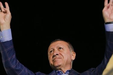 Turkish President Tayyip Erdogan greets his supporters in Istanbul