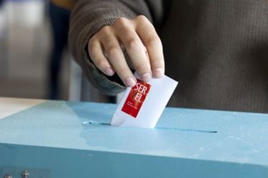 Descoordinación entre Poder Judicial y Servel: dos exfrentistas acusados por caso Guzmán figuran como habilitados para votar