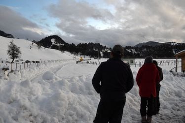 Cantidad de personas aisladas por nevadas y precipitaciones en La Araucanía se duplica en menos de 24 horas