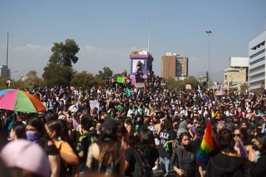 Marcha del 8M: masiva manifestación desbordó la Alameda en el Día Internacional de la Mujer