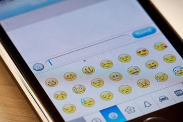 celular-emojis