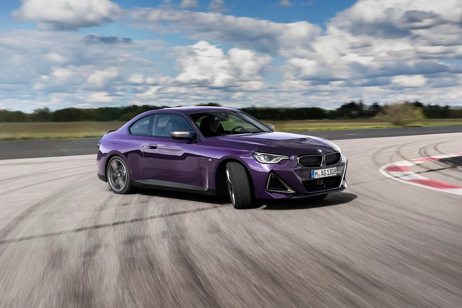  Base de tracción trasera y riñones contenidos  BMW estrena la segunda generación del Serie   Coupé