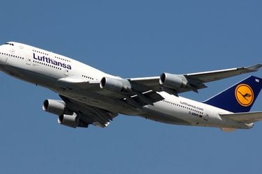 Lufthansa_B744_D-ABVD