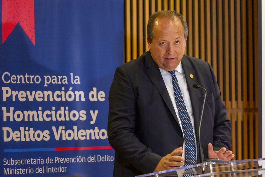 El Ministerio del Interior realiza la presentación de nuevo Informe Nacional de víctimas de Homicidios consumados en Chile. El fiscal nacional, Ángel Valencia, en la imagen.