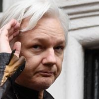 WikiLeaks: la izquierda francesa pide conceder asilo político a Julian Assange