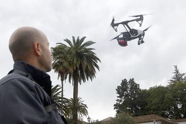 Ministros anunciaron utilizacion drone para fiscalizacion de uso de leña en la RM.