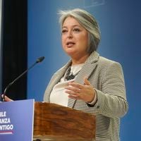 Ministra Jara defiende spot del gobierno sobre reforma de pensiones y acusa que las AFP han invertido en “desinformar a la ciudadanía”