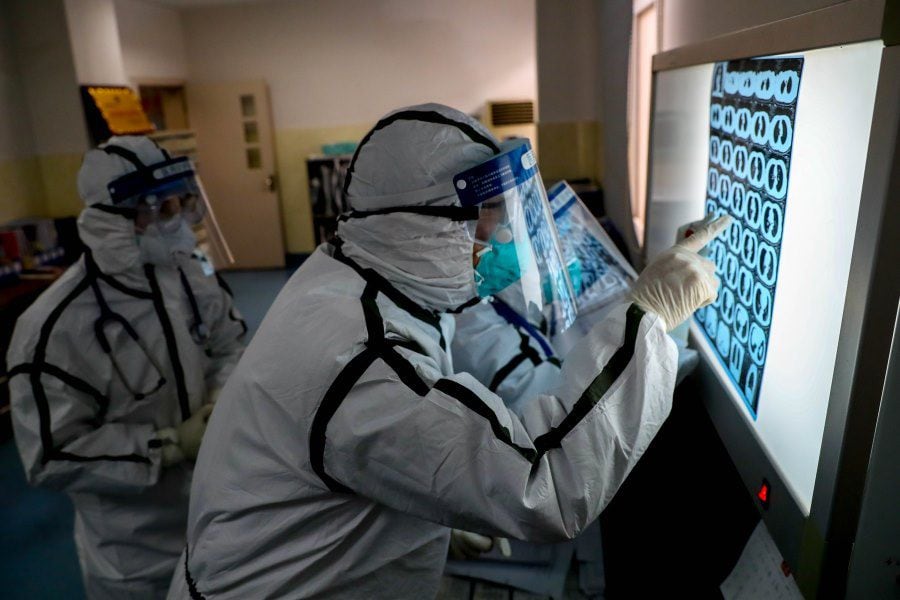 coronavirus china destina hubei 25633 trabajadores sanitarios ha