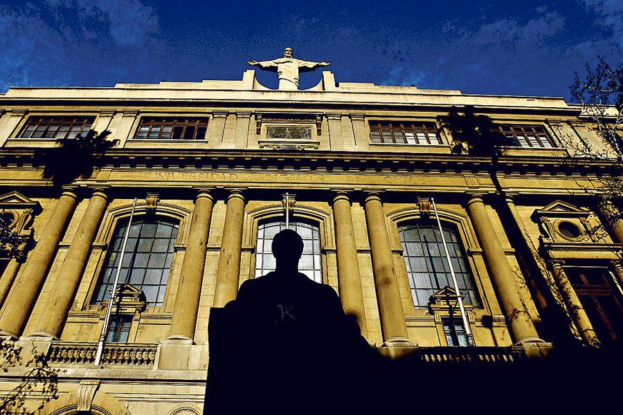 UC_WEB La Universidad Católica deberá volver a hacer una investigación administrativa al sacerdote Rodrigo Polanco.