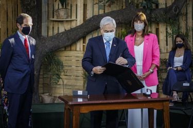 Expresidente Piñera por Registro Nacional de deudores de pensión: “A partir de hoy, madres e hijos por fin están mejor protegidos”