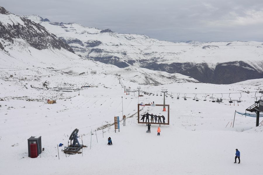 occidental Aparador Mucama Centros de esquí anticipan término de la temporada por falta de nieve: en  la RM ya hay fecha de cierre - La Tercera
