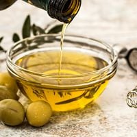 De oliva, de coco o de maravilla: ¿qué aceite de cocina es más saludable?