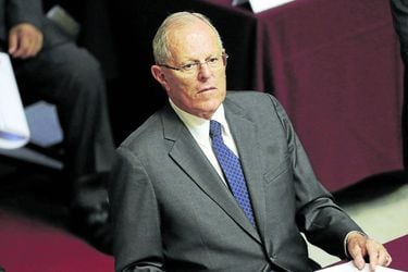 Peru's President Kuczynski listens as his lawyer Borea addresses lawmakers of the opposition-ruled Congress, in Lima