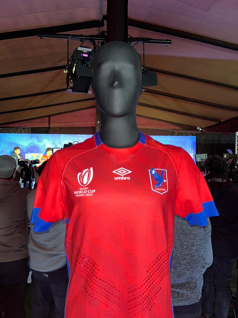 Umbro presenta la nueva camiseta de Los Cóndores para su primer