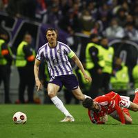 Fin al sueño europeo de Gabriel Suazo: Toulouse empata ante Benfica y queda eliminado de la UEFA Europa League