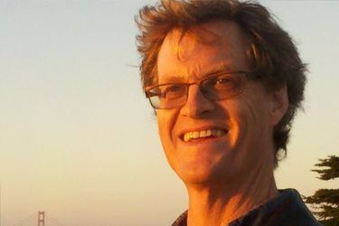 Etiqueta GERARD JONES La Tercera