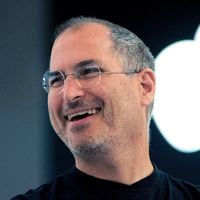 Apple: el particular motivo de por qué Steve Jobs tenía un equipo dedicado especialmente a abrir cajas