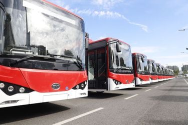 BYD k9_buses Red3