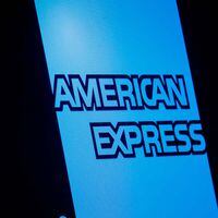 Bajan un 49% los beneficios anuales de American Express por ajustes fiscales