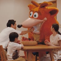 El corpóreo de Crash Bandicoot regresa en Japón con un extraño tráiler