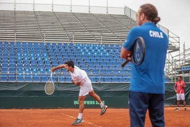 Federación de Tenis de Chile lanza campaña 2x1 para hacer sentir la localía ante Kazajistán por la Copa Davis