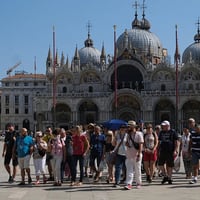Los puntos calientes europeos que luchan contra las masas turísticas