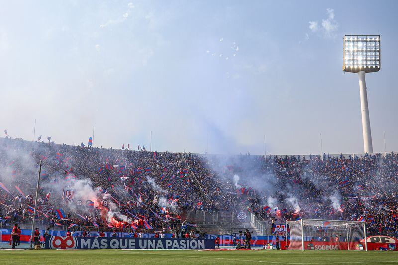 La hinchada de la U.