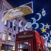 ¿Qué es el Ramadán y por qué el alcalde de Londres encendió unas luces especiales para conmemorarlo?