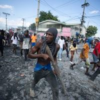 Puerto Príncipe sufre ataques de pandillas antes de transición gubernamental en Haití