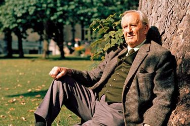 Vuelve J.R.R. Tolkien: llegarán nuevas ediciones de la saga de El señor de los anillos