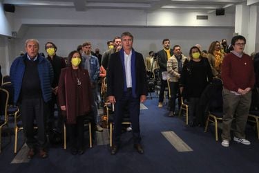 “Movimiento Amarillos por Chile” firma documento para empezar el proceso de conformación del partido