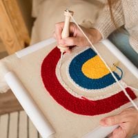 Punch needle: qué es y cómo iniciarse en esta relajante técnica de bordado