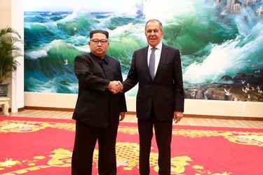 Kim Jong Un y Ministro Lavrov