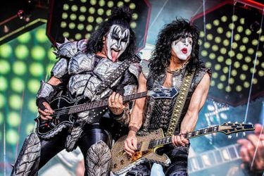 Aprende a maquillarte como un integrante de Kiss con este tutorial de Gene Simmons