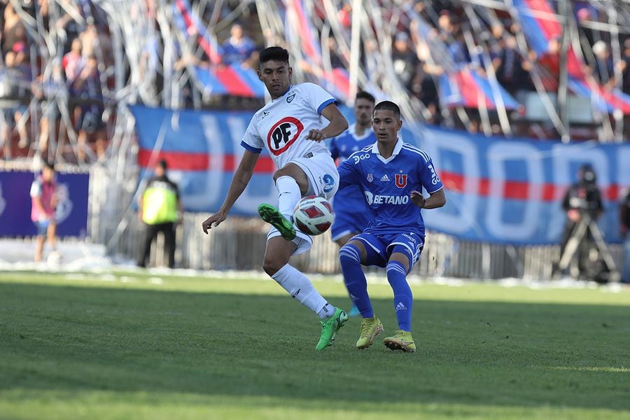 La U de Pellegrino decepciona en el debut: Huachipato le da el primer golpe  a los azules en el Santa Laura - La Tercera