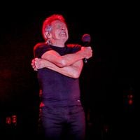 Roger Waters ofrece un provocador y contundente show en su regreso a Chile (con guiño a Víctor Jara)