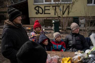 Ucrania denuncia supuestas violaciones de menores por parte de las tropas rusas en Bucha