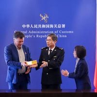 Aduanas de China confirmó que los duraznos y damascos chilenos podrán ingresar desde hoy al país asiático