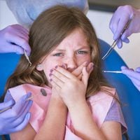 Cómo enjuagar definitivamente el miedo al dentista en los niños (y sus padres)  