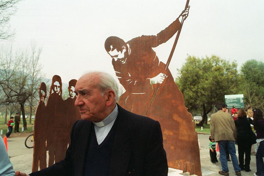 RENATO POBLETE-SACERDOTE-FUNDACION HOGAR DE CRISTO-INAUGURACION-SANTIAGO