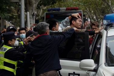 EE.UU. asegura que “sigue de cerca” las protestas en China contra restriccciones por Covid-19