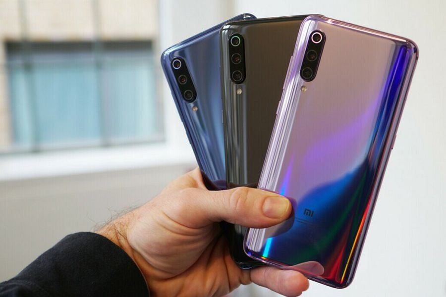 El Xiaomi Mi 9 tiene un diseño conocido y tres cámaras traseras - La Tercera