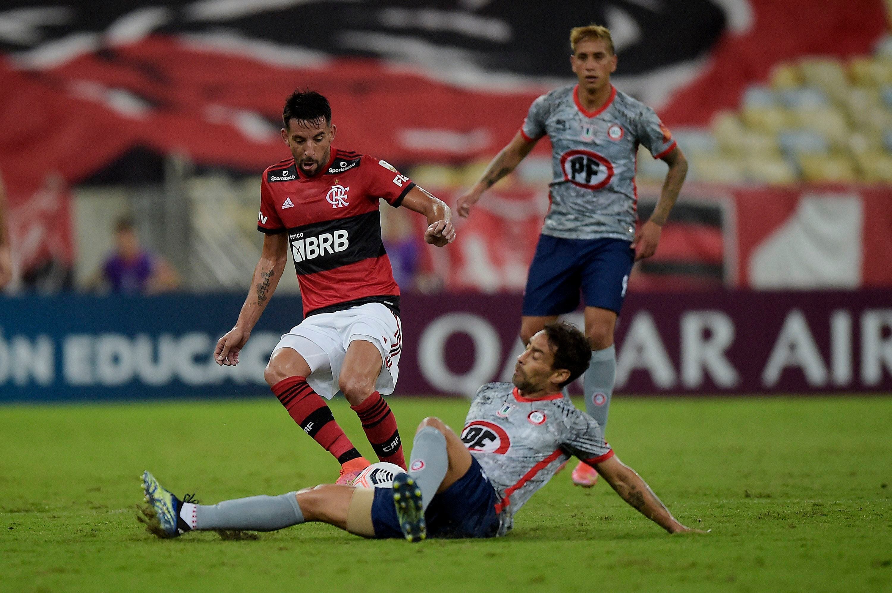 Mauricio Isla 🇨🇱 llegó a Brasil, fue presentado en Flamengo 🇧🇷 y ya se  entrenó⁣ ⁣ 📸 /Flamengo⁣ ⁣ #Flamengo #Mengao #Isla #MauricioIsla #Chi…