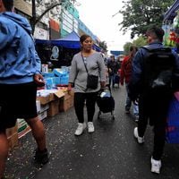 Estudio Cedeus: Un 19% de las calles de Santiago tiene comercio callejero